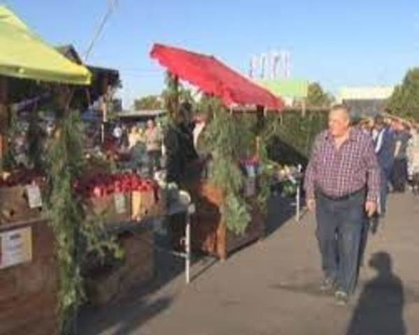 Târgul care i-a convins pe oficialii din MADR să lanseze programul "Usturoiul" revine la Buzău