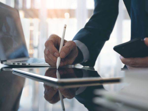 Raiffeisen Bank în parteneriat cu Trans Sped şi VISA Business oferă clientilor săi semnătura electronică calificată 