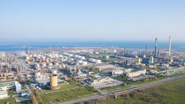 Lucrările de reparaţie din rafinăria Petromidia Năvodari, aproape de finalizare