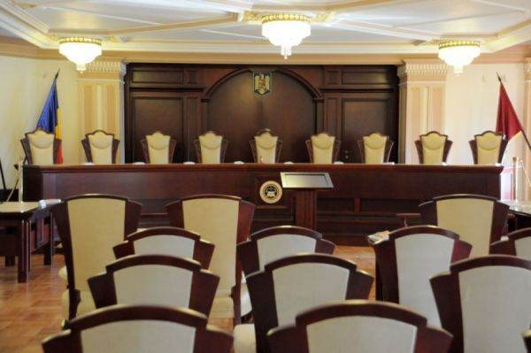 CCR va dezbate sesizarea Ancăi Dragu privind remanierea miniştrilor