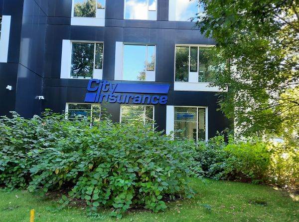 "Organele de cercetare să ia urma banilor fraudaţi în cazul City Insurance"