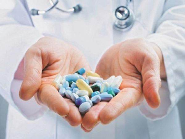 Un medicament antiviral experimental al companiei Merck reduce la jumătate riscul de spitalizare sau deces al persoanelor infectate cu noul coronavirus