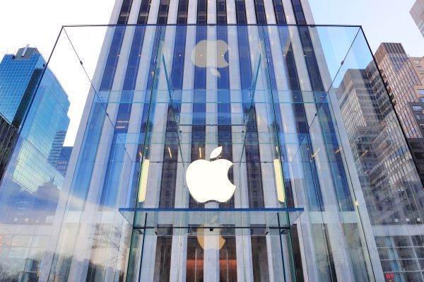 Apple va reduce probabil producţia iPhone 13 din cauza deficitului global de cipuri