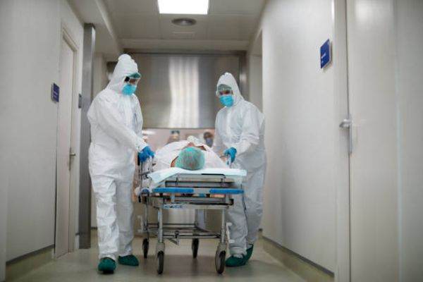 Alţi 12 pacienţi infectaţi cu noul coronavirus vor fi transferaţi în Ungaria
