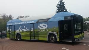 Autorităţile din douăsprezece oraşe din ţară testează în premieră un autobuz cu hidrogen de la Solaris
