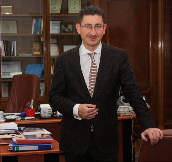 Consiliul Concurenţei, condus de Bogdan Chiriţoiu, ne-a transmis că, având în vedere volumul mare al datelor şi informaţiilor ce trebuie analizate, precum şi întârzierile înregistrate în obţinerea informaţiilor din partea entităţilor implicate, analiza este în derulare.