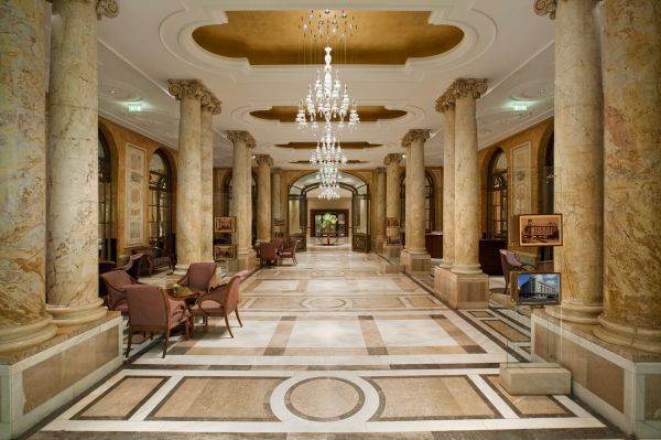 Schneider Electric a echipat Hotelul Athenee Palace Hilton cu noile soluţii EcoStruxure Building pentru confort şi siguranţă