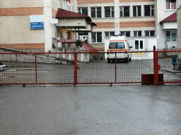 Demisii din partea medicilor care nu vor să trateze bolnavii COVID
