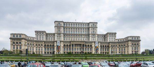 Vizitatorii şi reprezentanţii presei vor putea intra doar pe baza certificatului verde