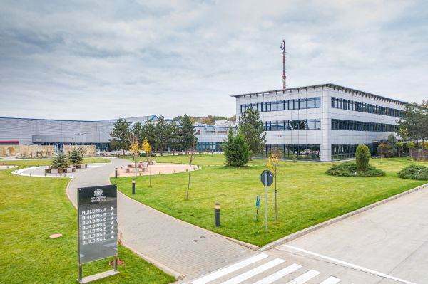  Philip Morris International anunţă continuarea investiţiilor în fabrica din Otopeni 