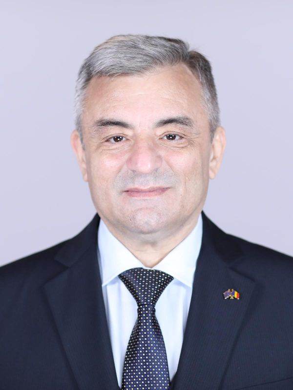 Adrian Miuţescu ( sursa foto: cdep.ro)