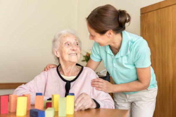 Numărul familiilor afectate de maladia Alzheimer ar putea să se tripleze până în 2050