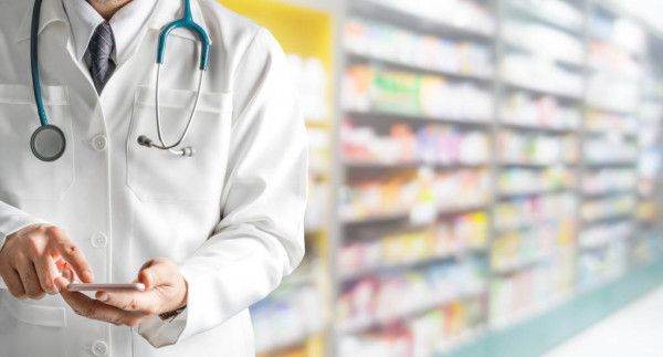 ADRFR salută extinderea serviciilor farmaceutice în farmaciile din România