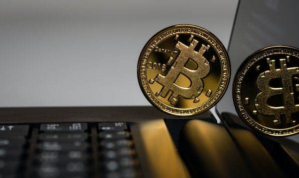 Bitcoin poate transforma colțul pentru a fi o investiție sigură)