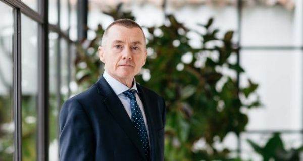 ''Preţul ridicat al ţiţeiului va întârzia reducerea datoriilor companiilor aeriene''