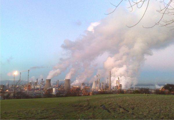 "Decarbonizarea sectorului industrial este mult prea lentă"
