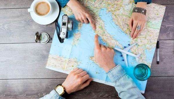 Hello Holidays organizează târg online de turism cu oferte pentru vacanţele de 1 Decembrie, Crăciun, Revelion şi pentru vara viitoare