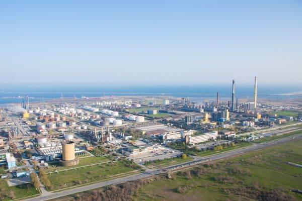 Rompetrol Rafinare a înregistrat o cifră de afaceri brută în valoare de 3,27 miliarde dolari