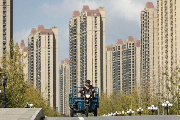 Fondatorul Evergrande şi-a vândut din bunurile personale pentru plata unor datorii ale companiei