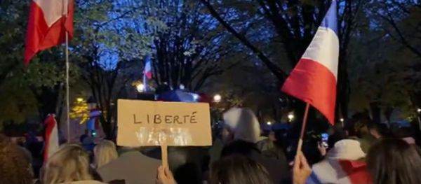 Proteste la Paris faţă de restricţiile impuse persoanelor nevaccinate în Austria