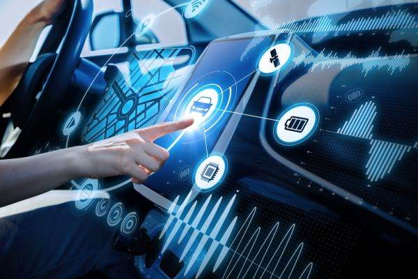 Doi antreprenori au lansat Sales Partner, soluţia IT integrată pentru piaţa auto