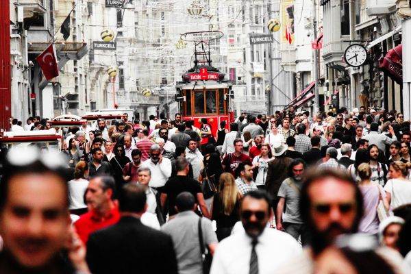 Moneda Turciei, tot mai slabă: un nou minim istoric faţă de dolar