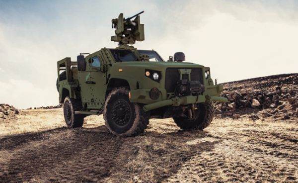 Transportor blindat uşor Oshkosh