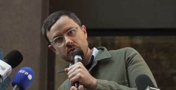 Fratele lui Julian Assange, Gabriel Shipton, se teme că fondatorul WikiLeaks ar putea muri