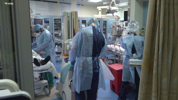 Peste 800.000 de decese asociate COVID-19 înregistrate în SUA