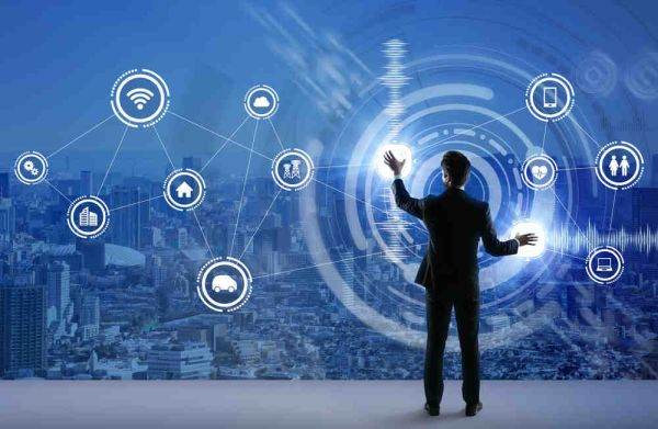 Construcţia bugetară pentru anul viitor include o serie de pachete de sprijin pentru digitalizarea companiilor
