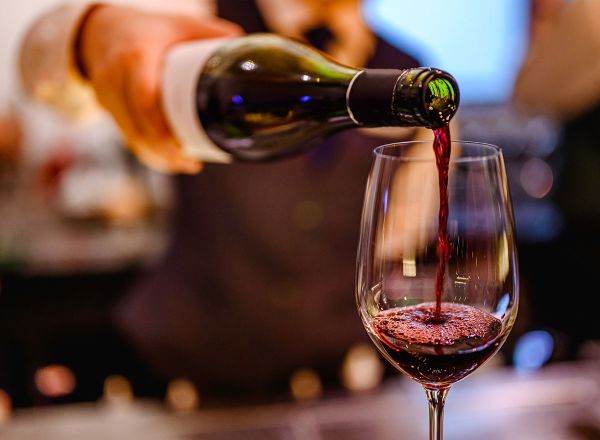 România, cel mai mare avans anual estimat al producţiei de vin din UE în 2021
