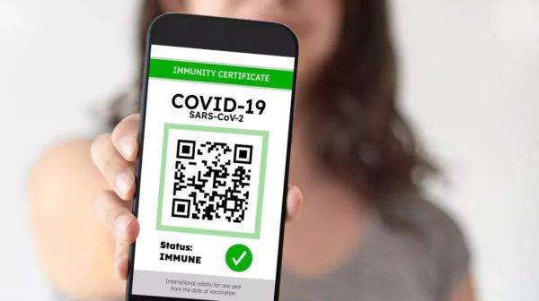Proiectul normativ privind certificatul electronic Covid va fi dezbătut şi votat în Parlament