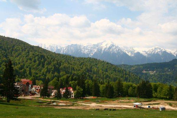 Amenzile au sosit înaintea turiştilor, pe Valea Prahovei