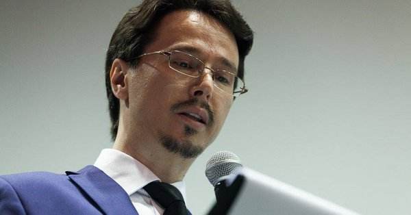 Cristi Danileţ anunţă că este cercetat disciplinar de Inspecţia Judiciară pe motiv că ar face parte din formaţiuni politice