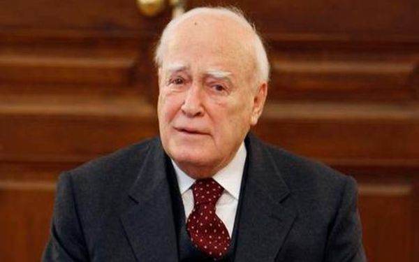 Karolos Papoulias (sursa foto: Twitter)