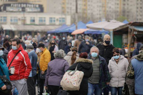 "Numărul real al cetăţenilor care au trecut prin boală este probabil de aproape 10 milioane"
