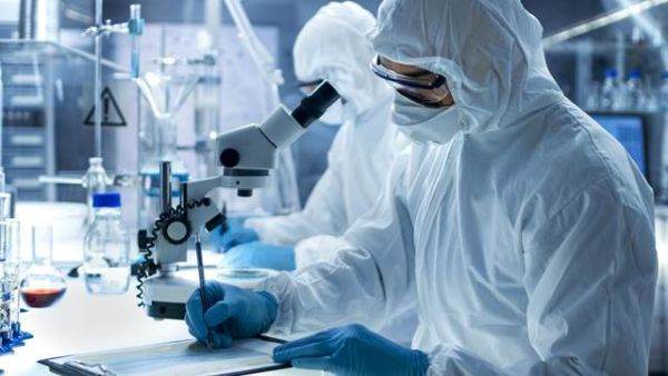COVID-19 poate declanşa producerea de autoanticorpi