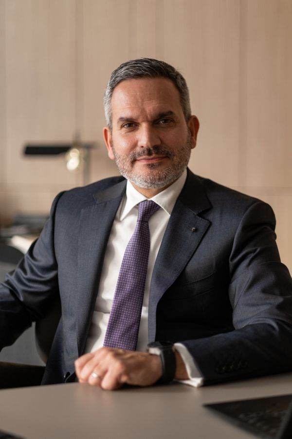  Ömer Tetik, Director General, Banca Transilvania