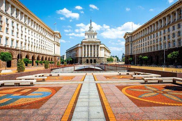 Bulgaria vrea să suprime controversatele ''paşapoarte de aur''