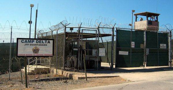 SUA aprobă eliberarea altor cinci deţinuţi de la Guantanamo