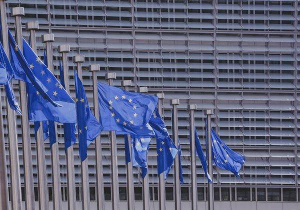 Statele din zona euro discută cum să facă guvernele să respecte regulile fiscale UE