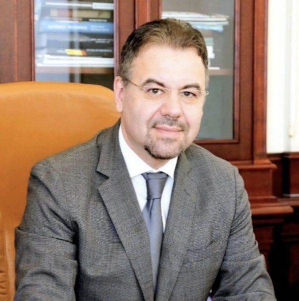 "Mixul de politici ca răspuns la provocările economice actuale"