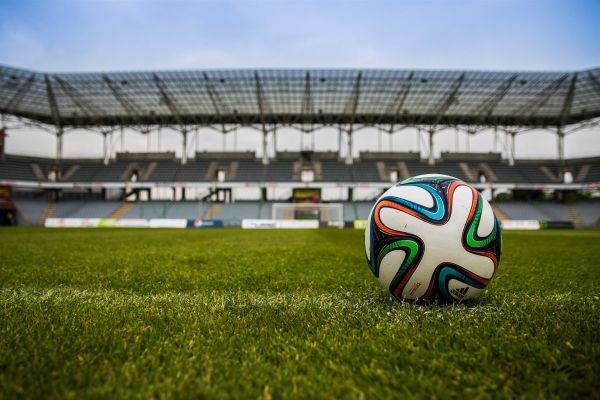 Pandemia schimbă regulile în Premier League