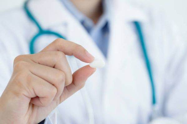 Primele cantităţi de Molnupiravir pentru pacienţii cu COVID-19 ar ajunge în ţară la sfârşitul săptămânii