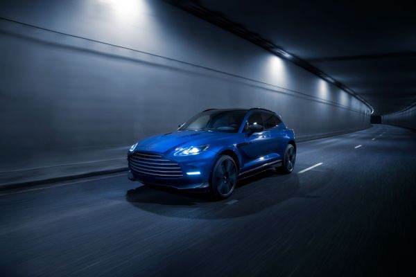 Noul Aston Martin DBX70, cel mai puternic SUV de lux din lume