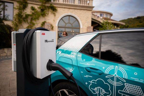 PROMELEK XXI a adăugat 200 de locaţii noi pe harta staţiilor de încărcare a maşinilor electrice