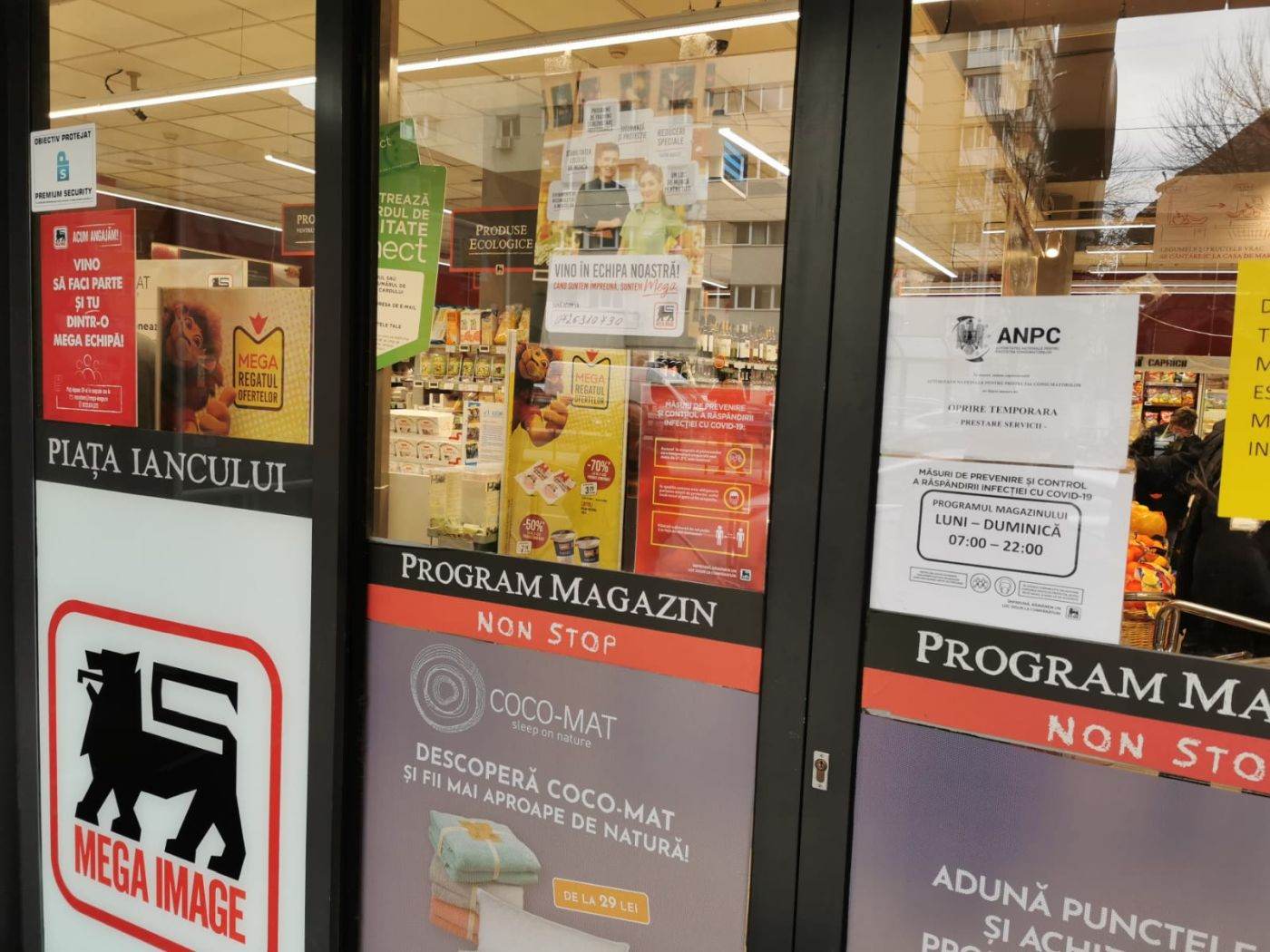 Alte nereguli grave descoperite de ANPC în magazinele Mega Image din Bucureşti