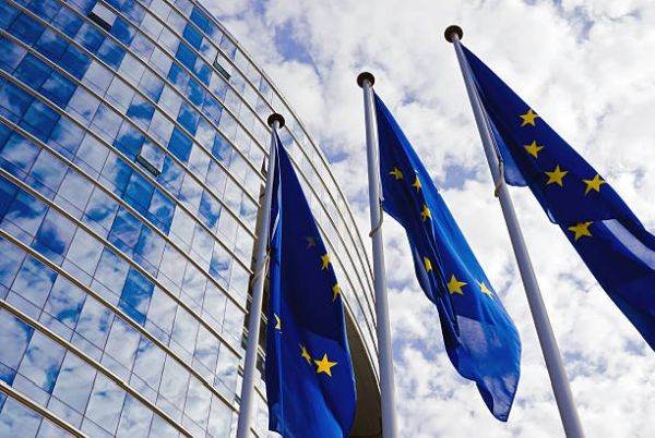 Comisia Europeană prognozează că inflaţia în zona euro va coborî sub ţinta BCE în 2023
