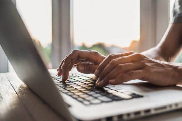 Consiliul IMM-urilor implementează un proiect de peste 9,6 milioane lei pentru încurajarea antreprenoriatului în rândul studenţilor