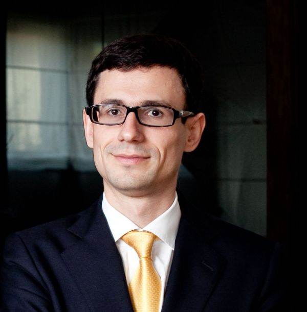 Claudiu Cazacu, Consulting Strategist în cadrul XTB România